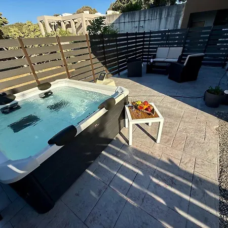 Bliss Garden Jacuzzi אסגורו