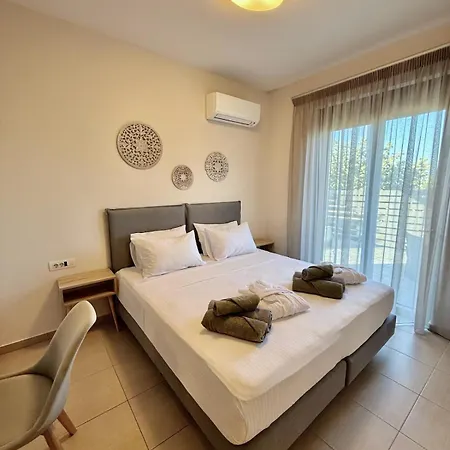 Bliss Garden Jacuzzi דירה