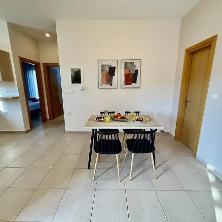 דירה Bliss Garden Jacuzzi